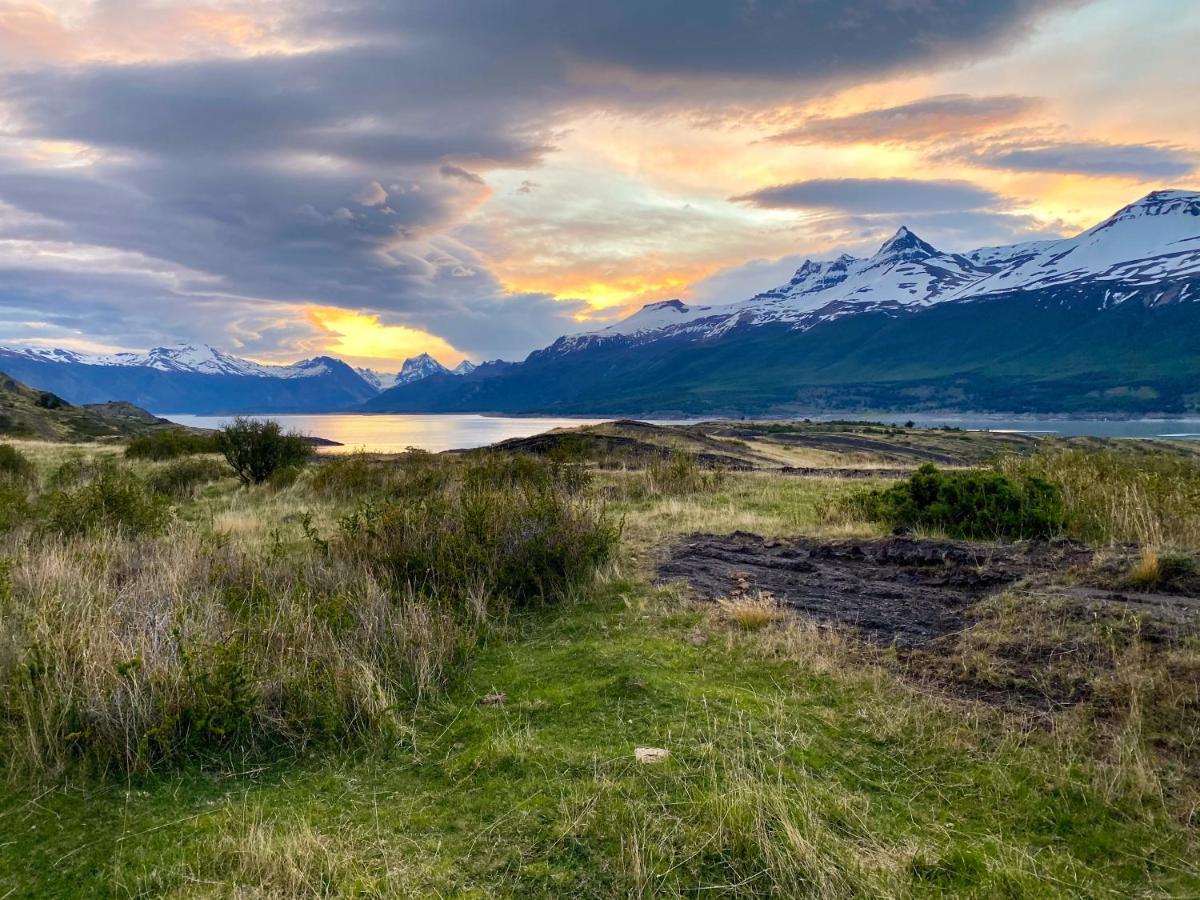 Estancia Nibepo Aike Colonia Francisco Perito Moreno エクステリア 写真